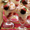 Desert cu frisca si fructe