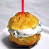Mini-choux cu crema de branza de capra si arpagic 