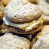 Macarons cu fistic si crema de vanilie 