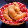 Cornulete umplute cu cascaval si pui