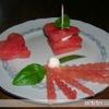 Aperitive de Pepene Rosu cu Brinza