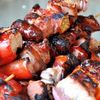 Frigarui de porc cu legume, kaizer si carnaciori 