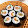 Sushi cu somon afumat