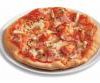 Pizza cu rosii si costita