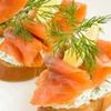 Sandwich cu crema de branza si somon