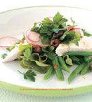 Salata de fasole cu piept de pui afumat