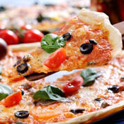 Pizza cu pui si sos alb