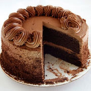 Tort aromat cu crema de ciocolata