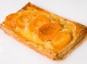 Tarta migdale, scortisoara si caise