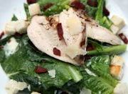 Salata de pui cu arahide si verdeturi
