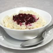 Budinca de orez cu struguri