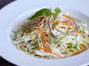Salata de pui cu morcov, telina si mere