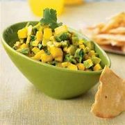 Salata de pui cu afine si mango