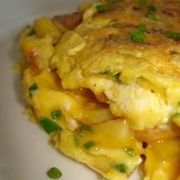 Omletă cu ceapă şi cartofi