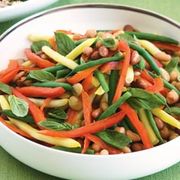 Salată cu busuioc şi fasole verde
