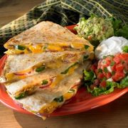 Reţetă mexicană: Quesadillas cu piept de pui la grătar