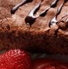 Desert de Paste: Tarta cu ciocolata si capsuni