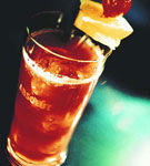 Cocktail cu suc de zmeura si grapefruit