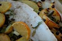File de peşte cu cartofi şi rozmarin la cuptor