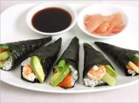 Din bucătăria japoneză: Temaki Sushi (Rulouri de mână)