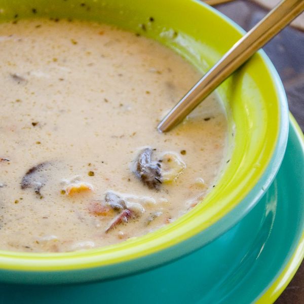 Supa de pui: Remediul perfect pentru răceală!