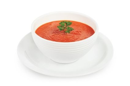Reţetă Andreea Raicu: Supă de roşii cu ghimbir şi busuioc. Poftă bună!