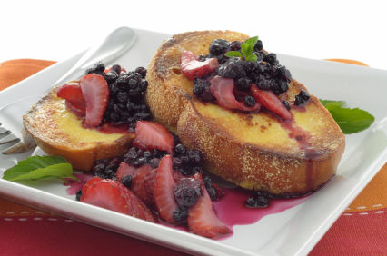 French toast cu fructe proaspete