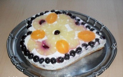Tort inimioara cu fructe