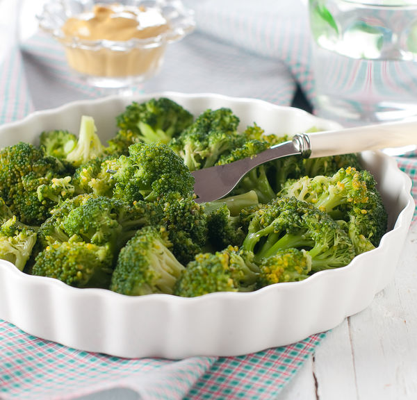 Broccoli cu usturoi la cuptor